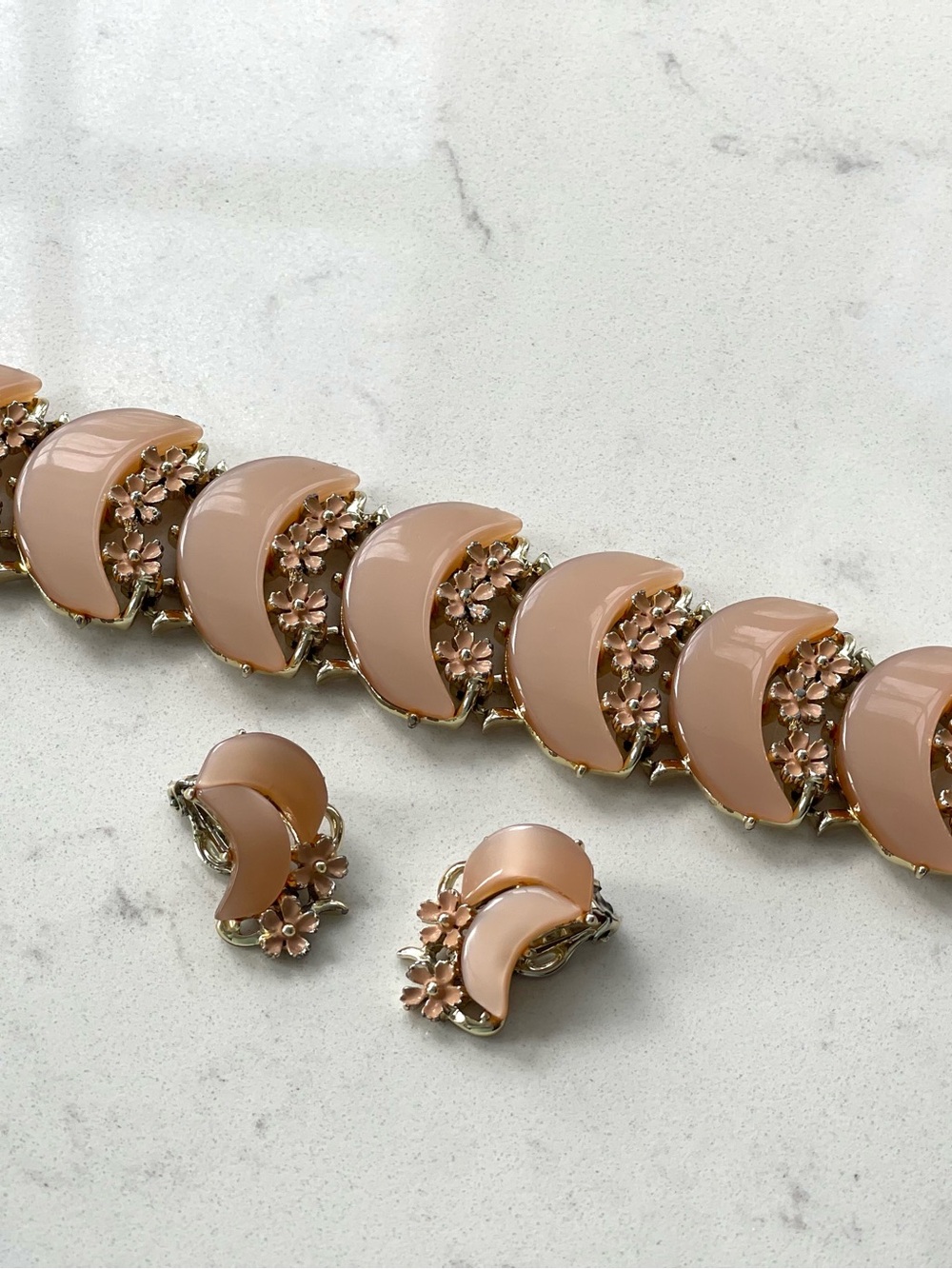 Vintage Peach Enamel Floral Bracelet & Clip-on Earrings Set